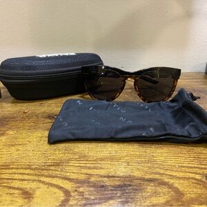 Native La Reina Black/Tortoise Polarized Sunglasses